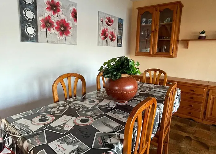 Chalet En Playa Robayera
